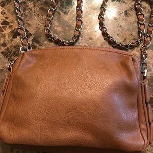 NWT Izzy & Ali crossbody